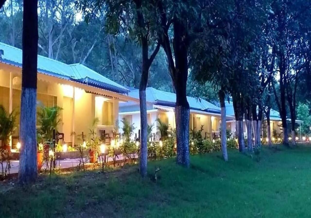 Greendale Resort Pachmarhī Exteriör bild