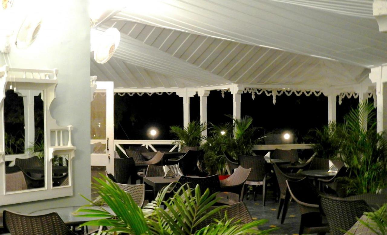 Greendale Resort Pachmarhī Exteriör bild