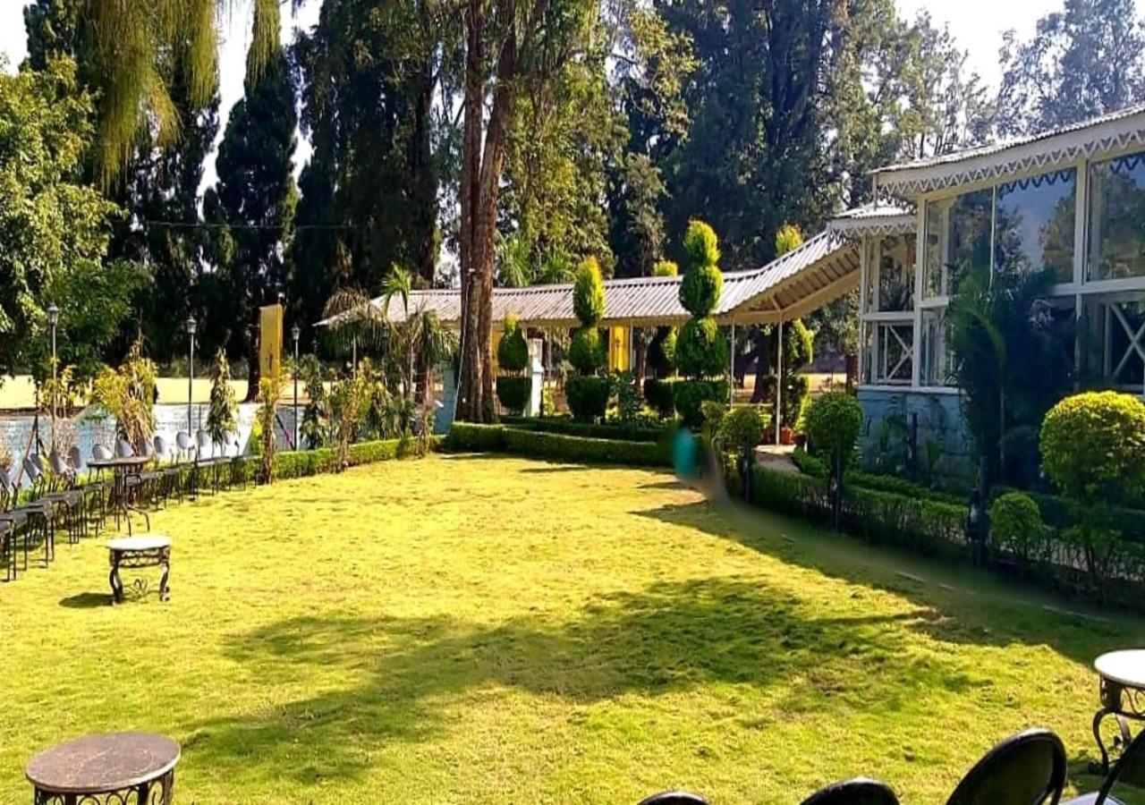 Greendale Resort Pachmarhī Exteriör bild