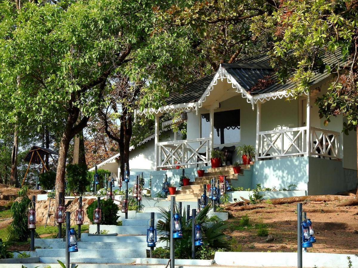 Greendale Resort Pachmarhī Exteriör bild